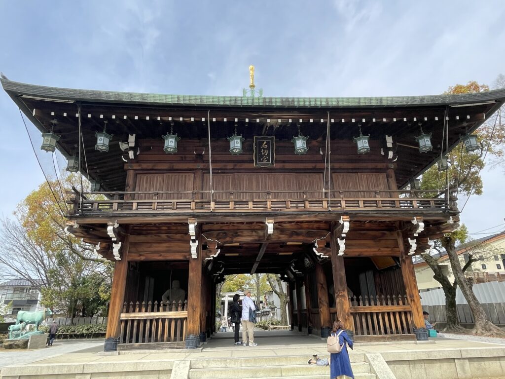 石切劔箭神社の入り口